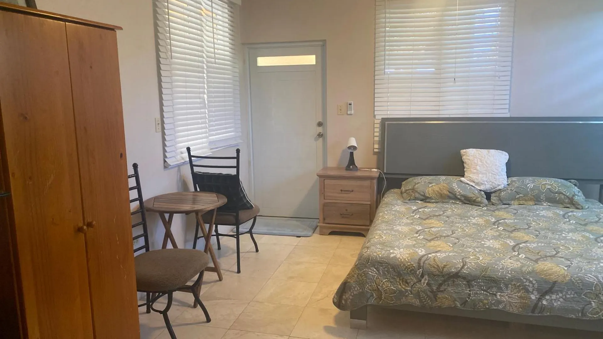 בית הארחה אגואדה Villa Marsana